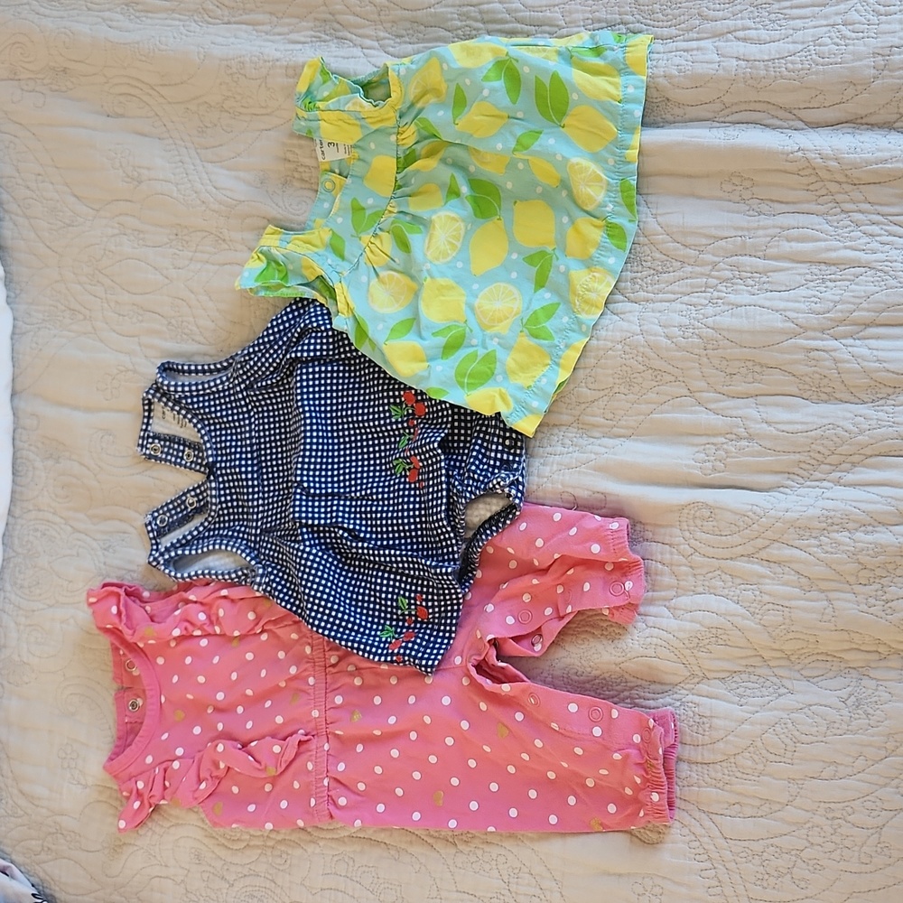 Carter's 3 mo bundle 3 outfits